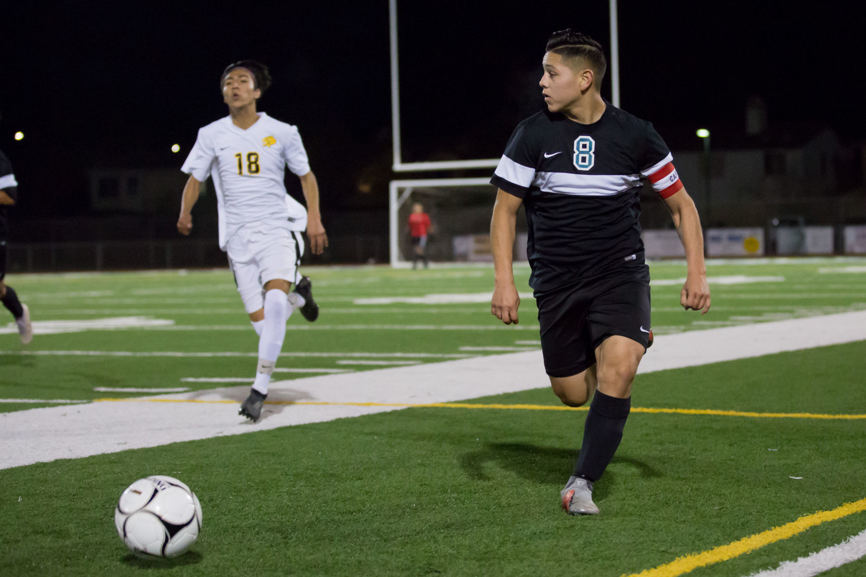 010419 Pioneer Valley vs SLO Soccer 014.jpg